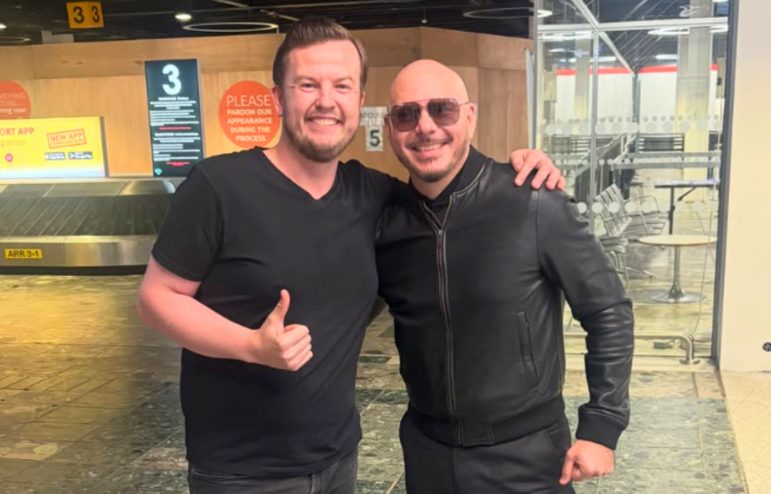 Pitbull Leaves Fan Starstruck at Shannon Airport